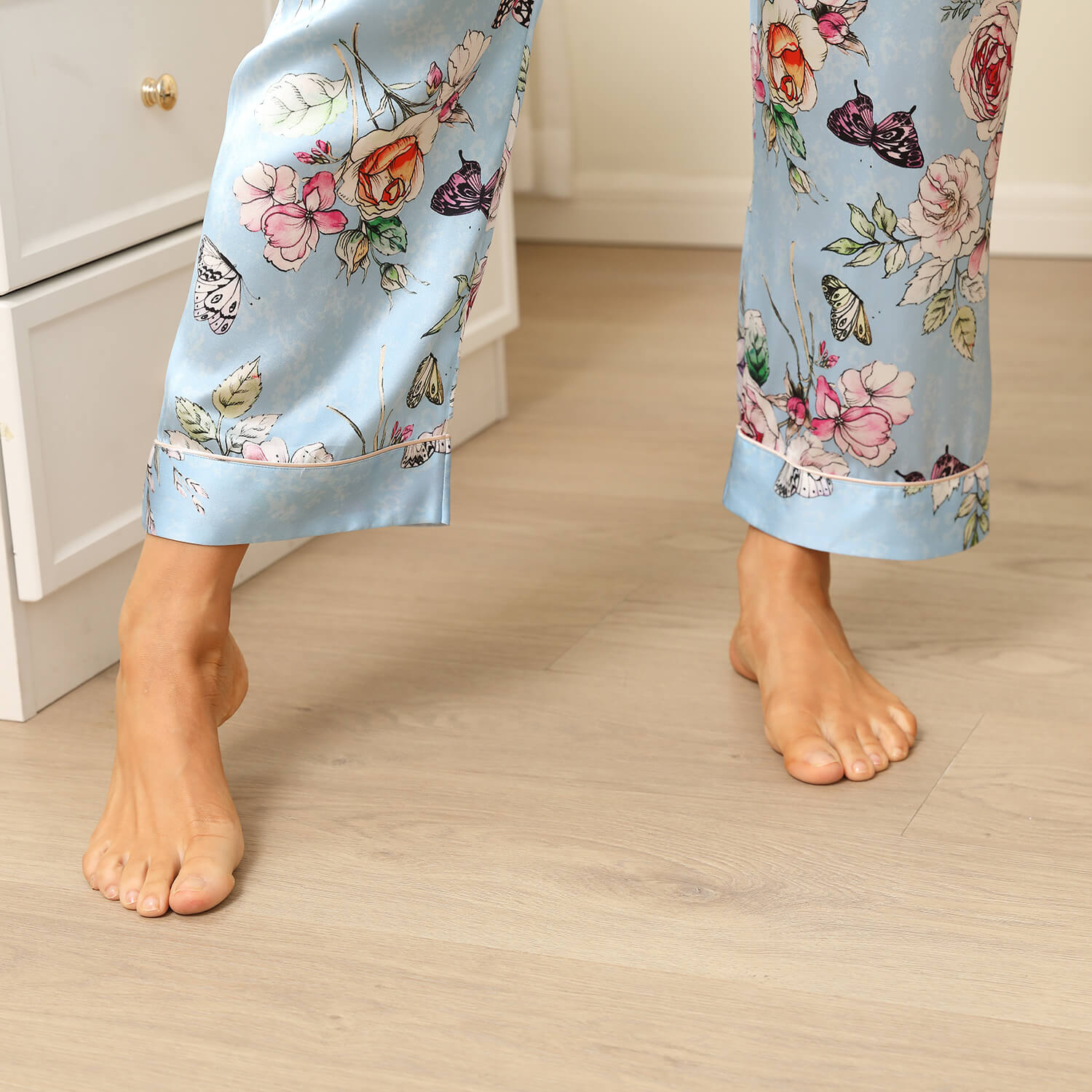 Luxury Print Silk Pajamas Floral Butterfly Silk Pajamas Set