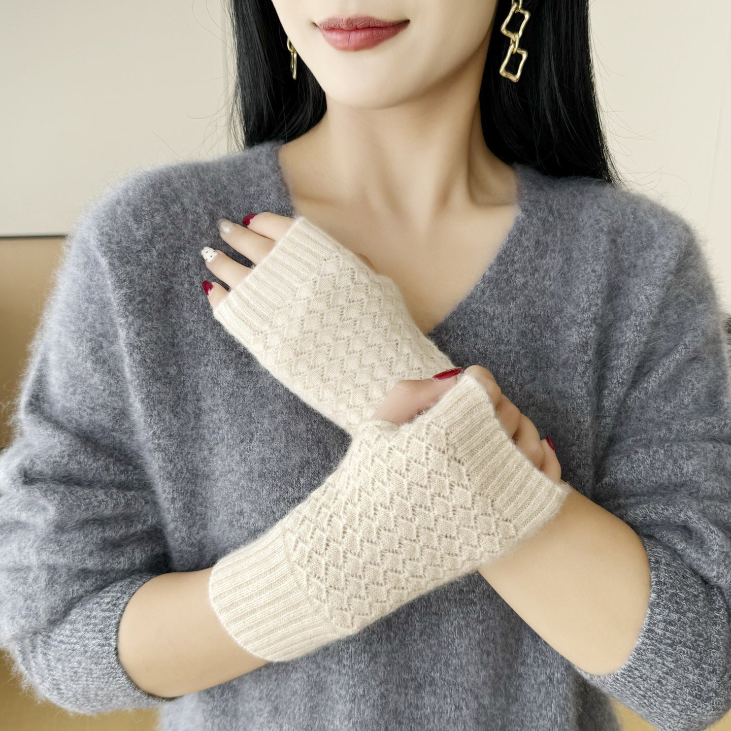 Womens 100% Cashmere Fingerless Gloves Diamond Knit Cashmere Hand Warmers