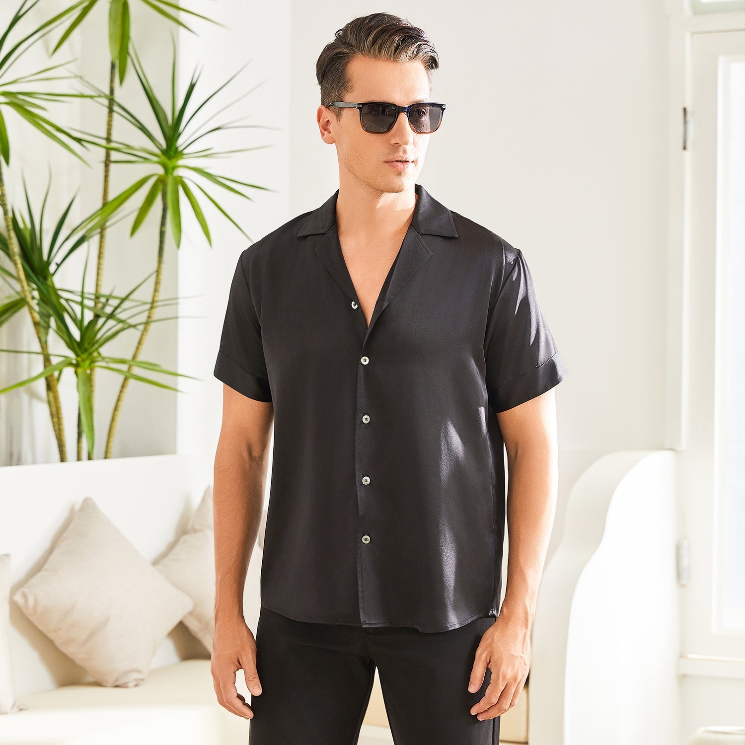 Men's Silk T-Shirt Casual Short Sleeve Silk Beach Shirt